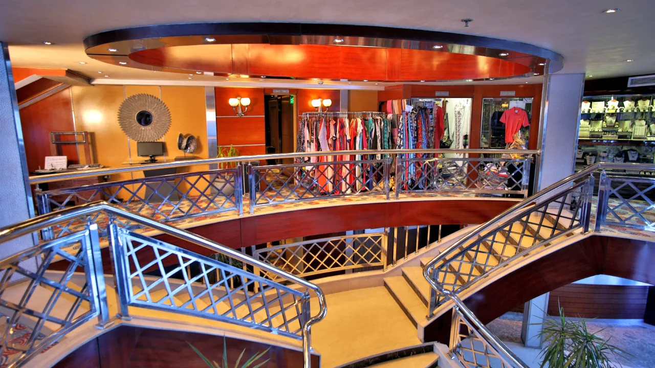 رحلة الباخرة بلو شادو I